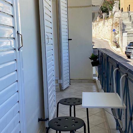 Irinis Apartment In Kalamata Exteriör bild
