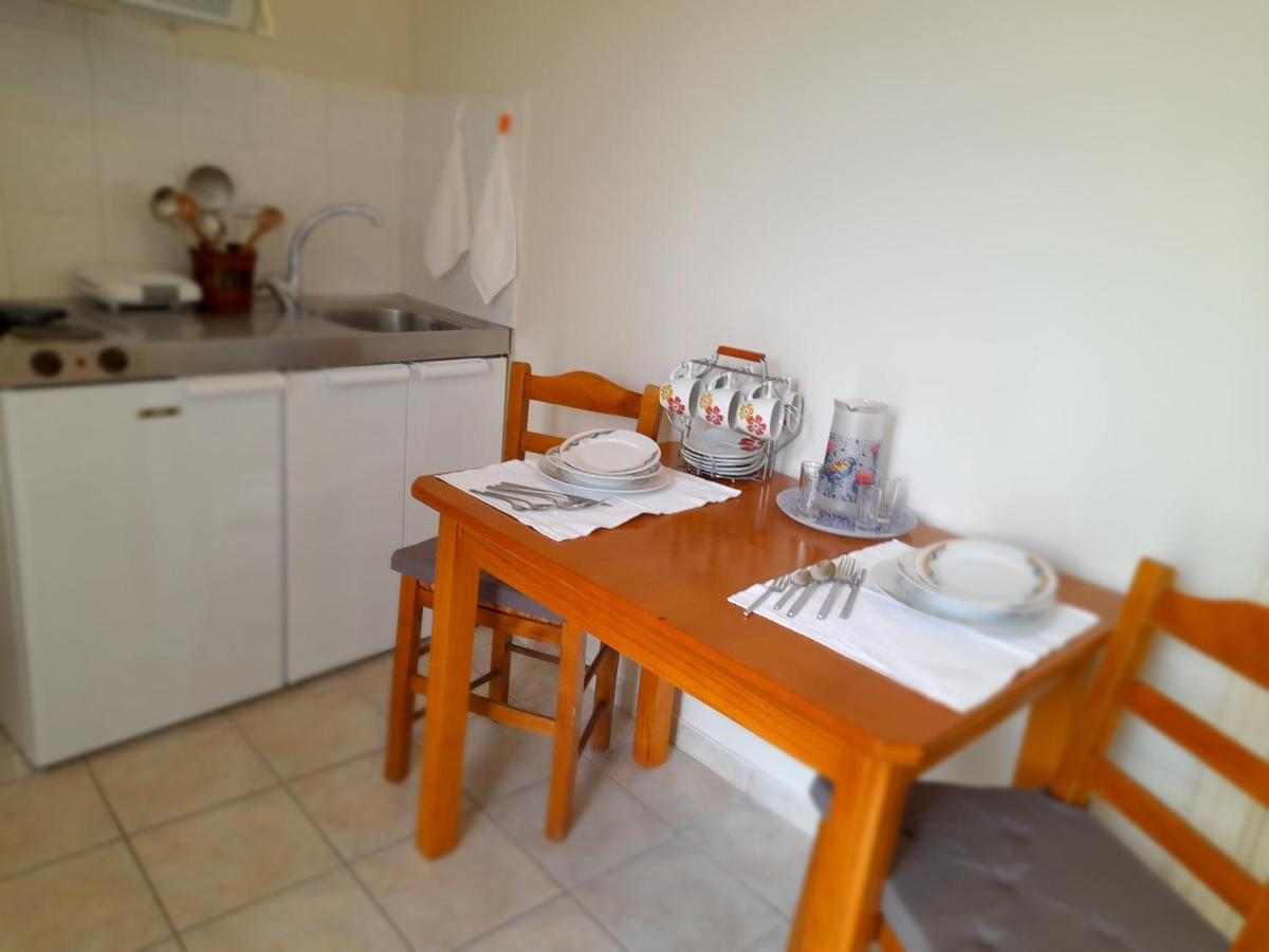 Irinis Apartment In Kalamata Exteriör bild