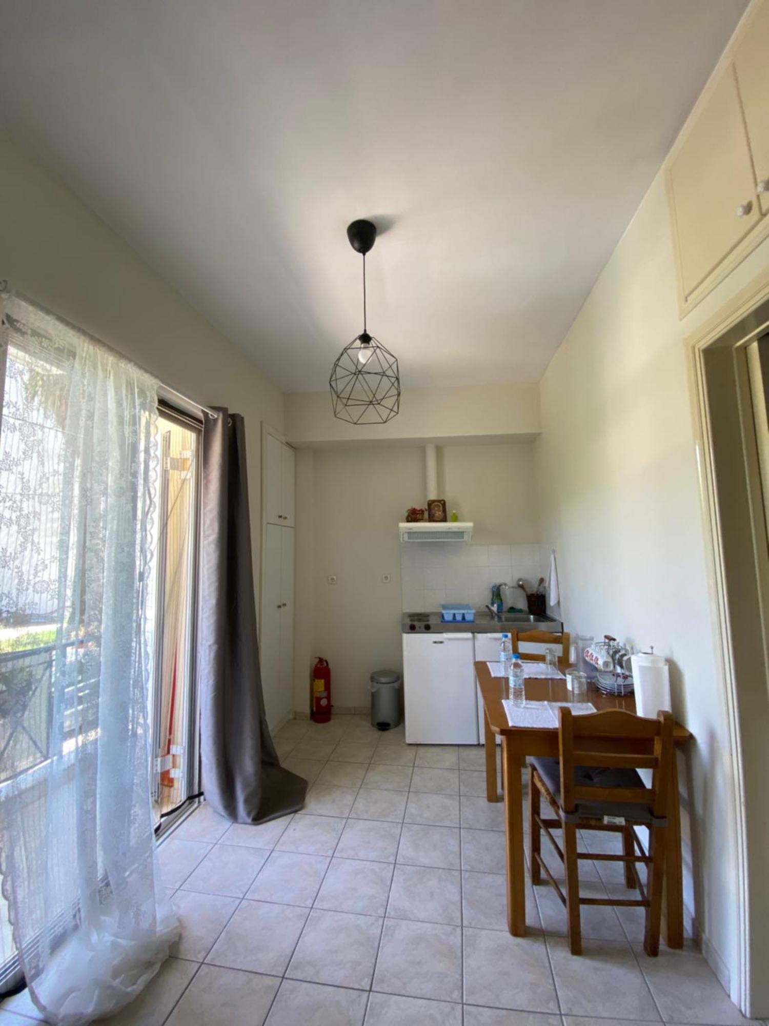 Irinis Apartment In Kalamata Exteriör bild