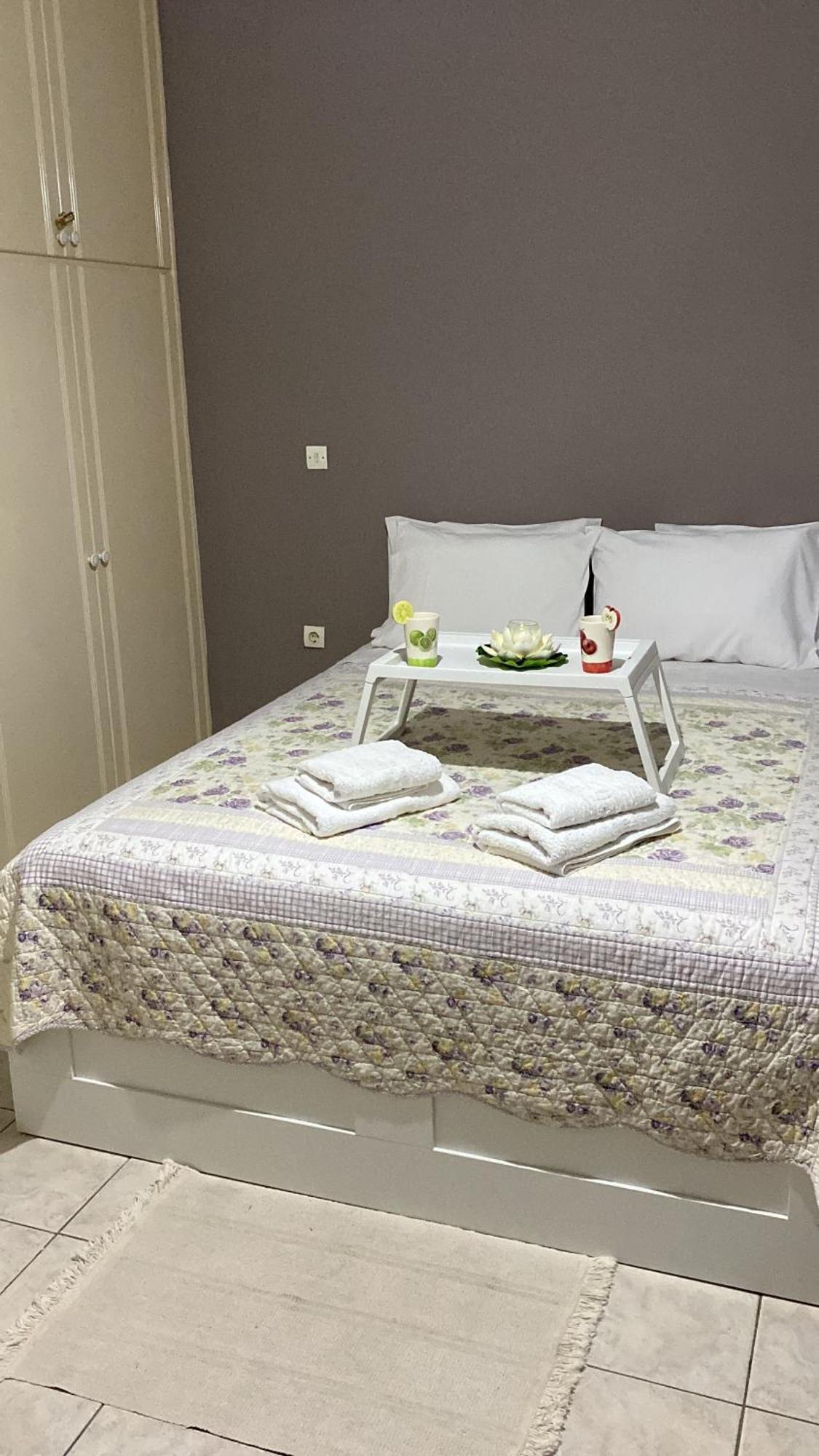 Irinis Apartment In Kalamata Exteriör bild