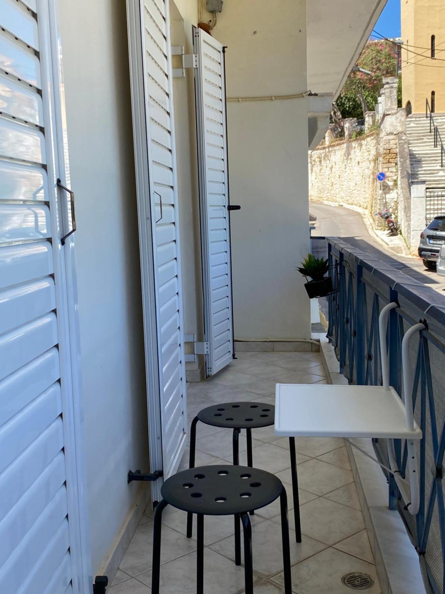 Irinis Apartment In Kalamata Exteriör bild